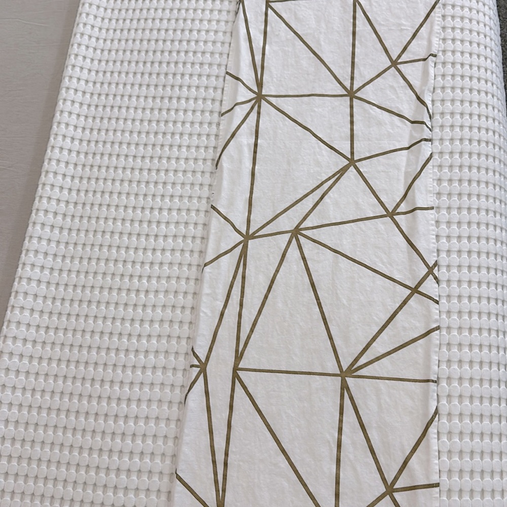 Table Runner-White and Gold Geometric